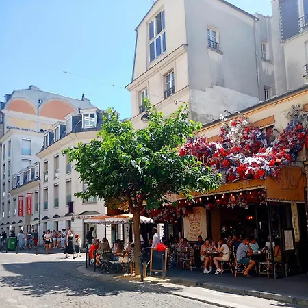 Cocon Convivial A Montmartre * Paris