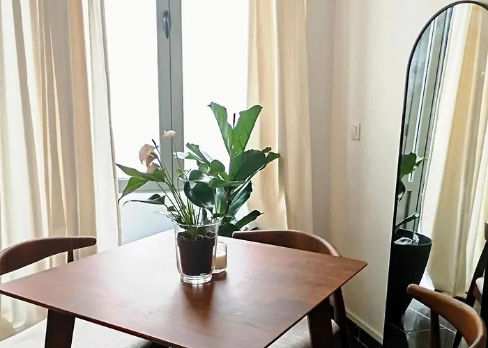 Cocon Convivial A Montmartre *