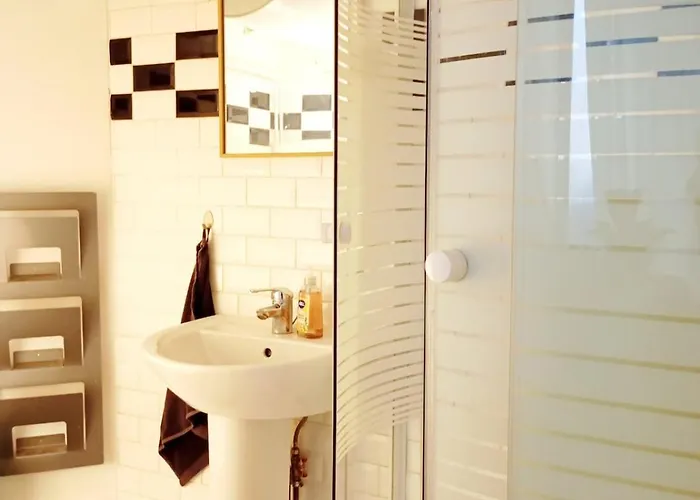 Cocon Convivial A Montmartre Appartement